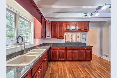 636 Holly Drive, Gainesville, GA 30501 - Photo 12