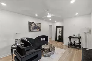 1979 Creekside Ct, Decatur, GA 30032 - Photo 4