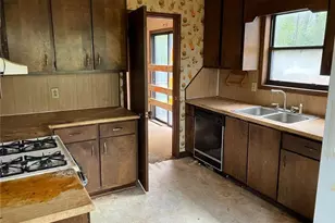 2411 Cochise Dr, Acworth, GA 30102 - Photo 4