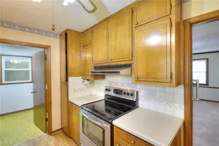 2439 Ellis Ct, Snellville, GA 30078 - Photo 4