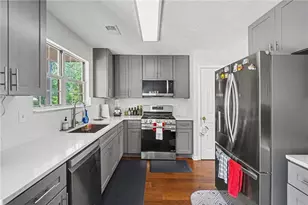1320 Primrose Dr, Roswell, GA 30076 - Photo 6