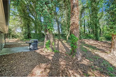 4105 Cumberland Drive, Snellville, GA 30039 - Photo 16