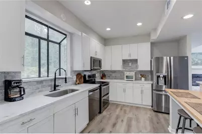 8515 Lake Drive, Snellville, GA 30039 - Photo 10