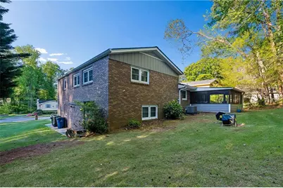 2945 Whisperwood Trail, Atlanta, GA 30344 - Photo 32