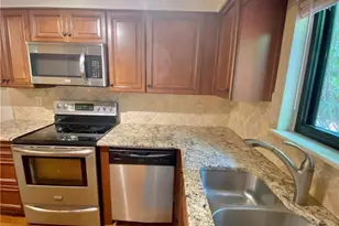 1148 Riverbend Club Dr SE, Atlanta, GA 30339 - Photo 10