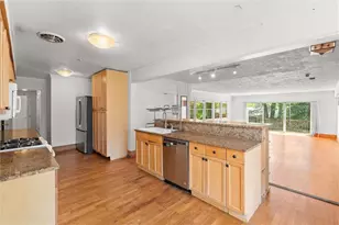 1399 Stephens Dr NE, Atlanta, GA 30329 - Photo 10