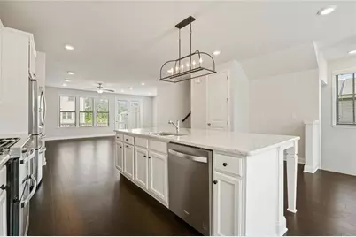 4240 Hickory Pine Alley, Doraville, GA 30360 - Photo 8