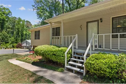 608 Wellington Court, Woodstock, GA 30188 - Photo 4