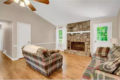 608 Wellington Court, Woodstock, GA 30188 - Photo 6