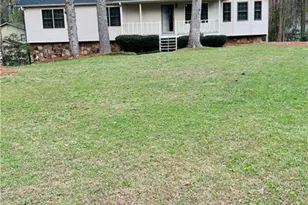 608 Wellington Ct, Woodstock, GA 30188 - Photo 2