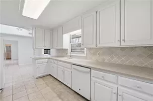 1130 Valley Ridge Ct SE, Marietta, GA 30067 - Photo 16