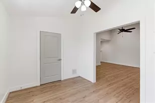 708 Parkaire Crossing, Marietta, GA 30068 - Photo 6