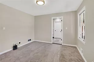 530 Oak Valley Dr, Riverdale, GA 30274 - Photo 8