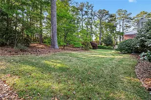 990 Melody Ln, Roswell, GA 30075 - Photo 22