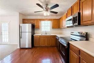 100 Stone Creek Dr, Covington, GA 30016 - Photo 10