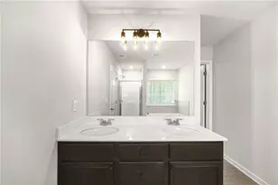 7041 Livia Pt, Riverdale, GA 30296 - Photo 18