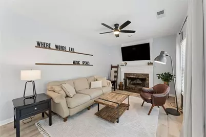 4380 Clairesbrook Lane, Acworth, GA 30101 - Photo 16