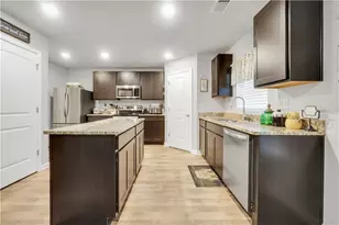214 Woodlands Dr, Jackson, GA 30233 - Photo 10