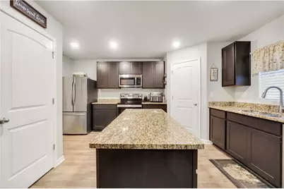 214 Woodlands Drive, Jackson, GA 30233 - Photo 8