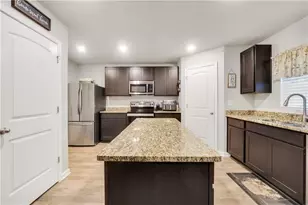 214 Woodlands Dr, Jackson, GA 30233 - Photo 8