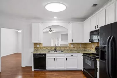 6194 Thorncrest Drive, Tucker, GA 30084 - Photo 8