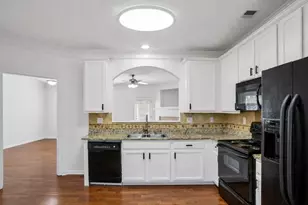 6194 Thorncrest Dr, Tucker, GA 30084 - Photo 8