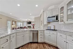 530 Bircham Way, Roswell, GA 30075 - Photo 16