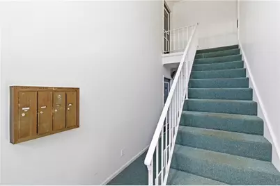 5560 Kingsport Drive NE #27, Atlanta, GA 30342 - Photo 4