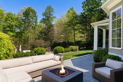 516 Tara Trail, Atlanta, GA 30327 - Photo 44