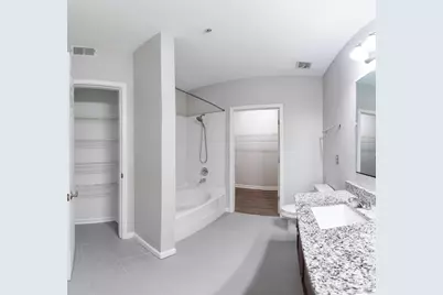 2700 Pine Tree Road NE #1112, Atlanta, GA 30324 - Photo 4