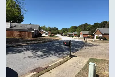 300 Wilbanks Drive, Fayetteville, GA 30215 - Photo 8