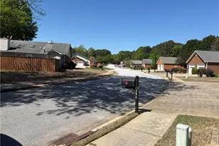 300 Wilbanks Dr, Fayetteville, GA 30215 - Photo 8