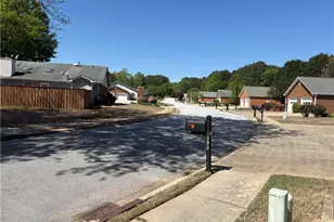 300 Wilbanks Dr, Fayetteville, GA 30215 - Photo 4