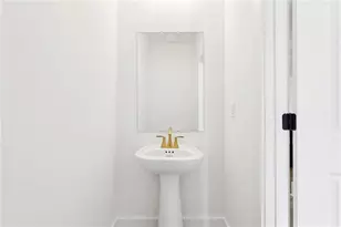 1524 Bryson Dr NW, Atlanta, GA 30318 - Photo 10