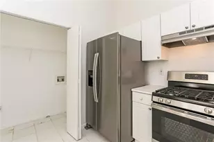 2139 Meadowview Ct SE, Conyers, GA 30013 - Photo 10