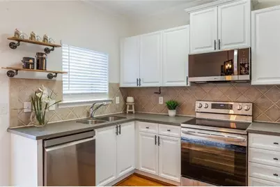 1100 Liberty Parkway NW #403, Atlanta, GA 30318 - Photo 8