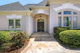 7805 N Spalding Lake Dr, Sandy Springs, GA 30350 - Photo 4