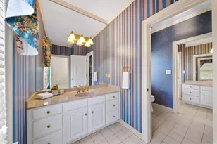 7805 N Spalding Lake Dr, Sandy Springs, GA 30350 - Photo 30
