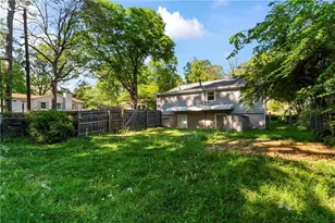 2208 Forrest Pl NW, Atlanta, GA 30318 - Photo 20