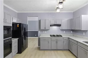 814 Shadow Lakes Dr, Lithonia, GA 30058 - Photo 14