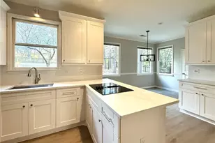 11175 Linbrook Ln, Johns Creek, GA 30097 - Photo 2