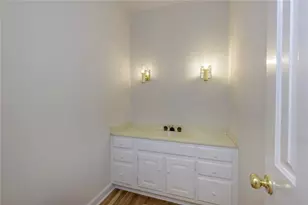 2184 Brooke Farm Ct, Dunwoody, GA 30338 - Photo 20