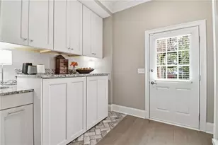 8630 Parker Pl, Roswell, GA 30076 - Photo 16