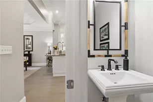 8630 Parker Pl, Roswell, GA 30076 - Photo 10