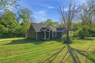 382 Main St, Talmo, GA 30575 - Photo 1