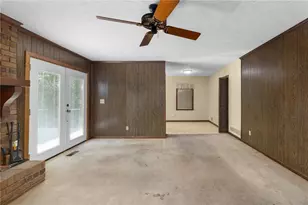 302 Pine Lake Dr, Cumming, GA 30040 - Photo 18