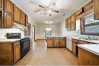 105 Swanson, Peachtree City, GA 30269 - Photo 24