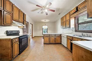 105 Swanson, Peachtree City, GA 30269 - Photo 24