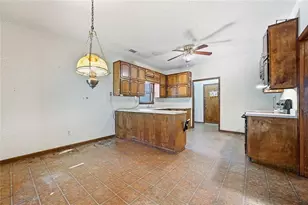 105 Swanson, Peachtree City, GA 30269 - Photo 18