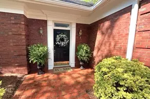 7155 Roswell Rd, Sandy Springs, GA 30328 - Photo 2